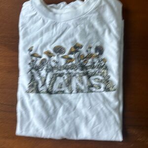 Band size small tee  like new